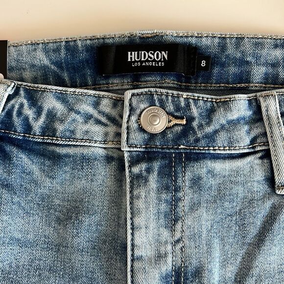 Hudson Women’s Mid Rise Denim Short With Cuffed Hem - Picture 8 of 9